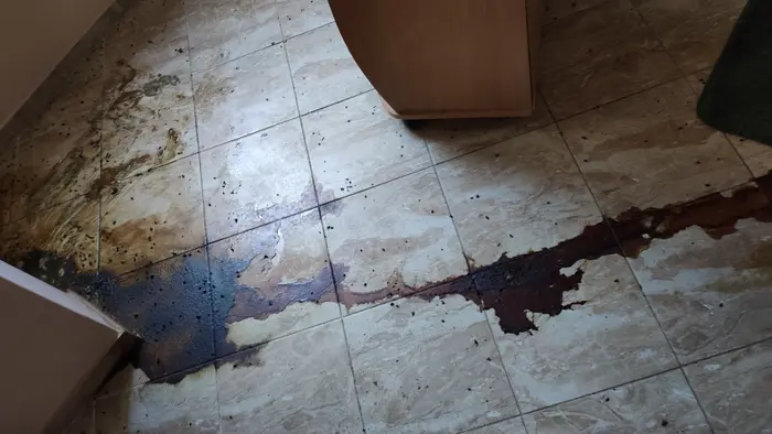 Универсални предпазни мерки при почистване на кръв